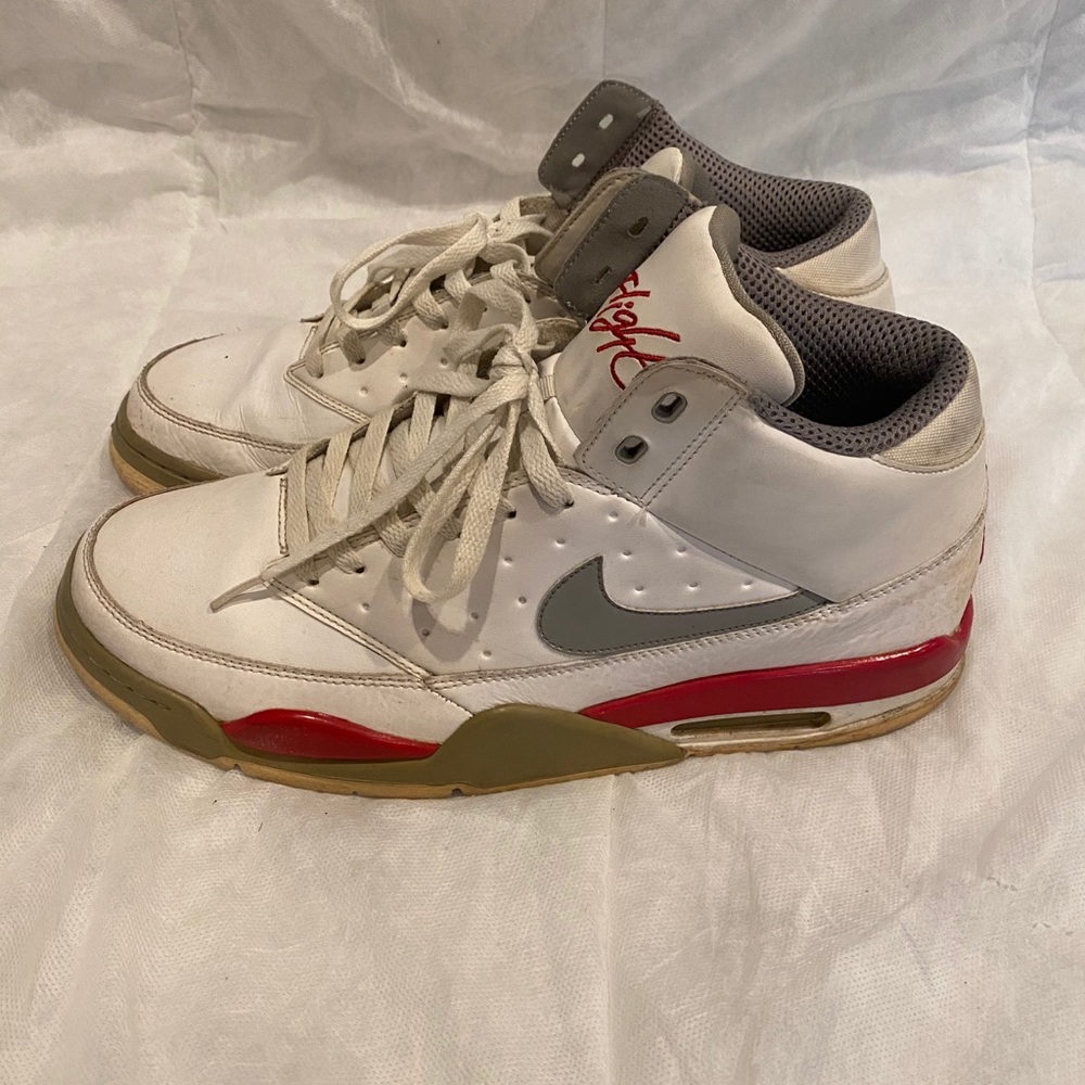 Nike Air Flight Classic Basketball Men’s (Size 12)